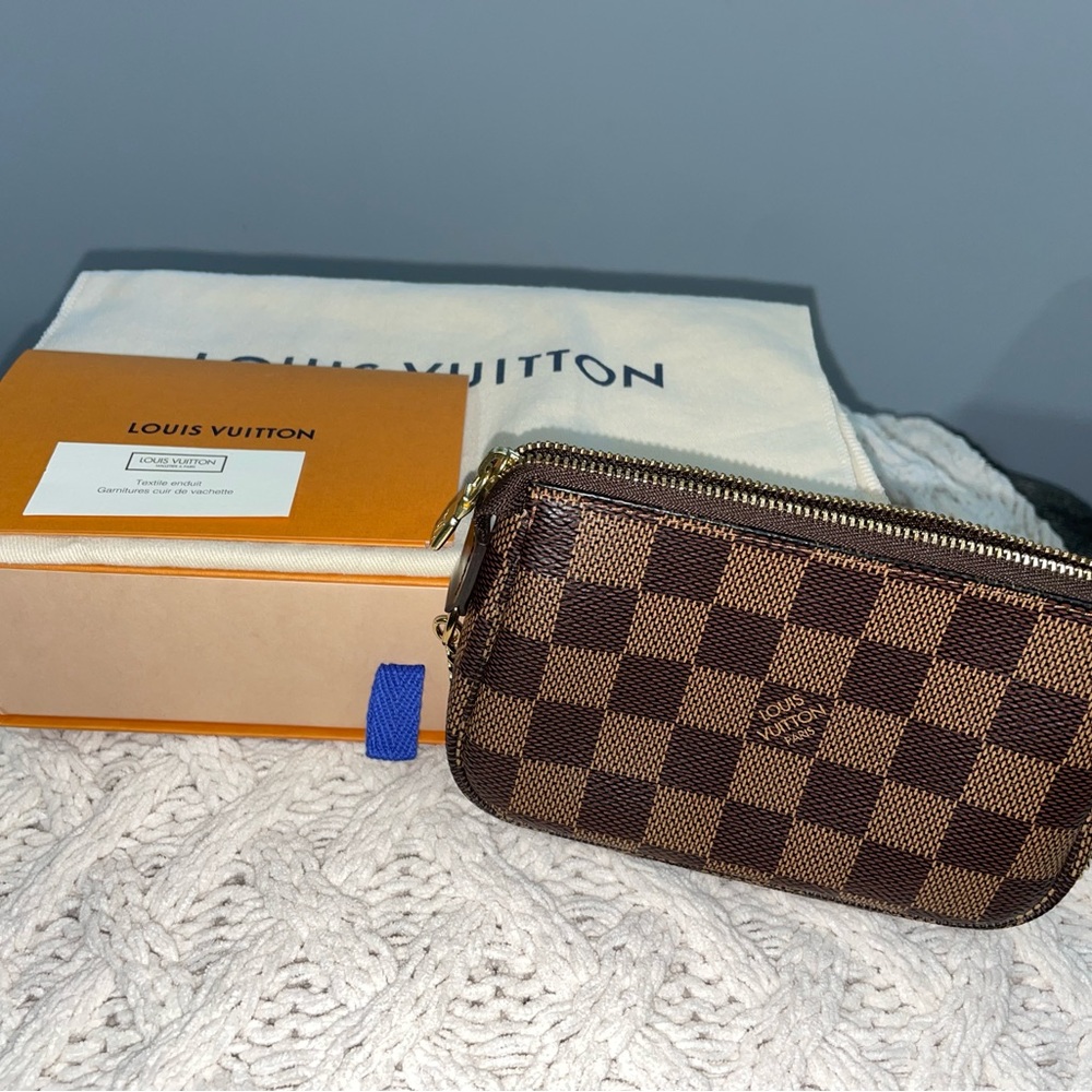 Louis Vuitton Mini pochette accessoires in demier ebene